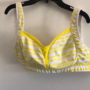 Lululemon sports bra